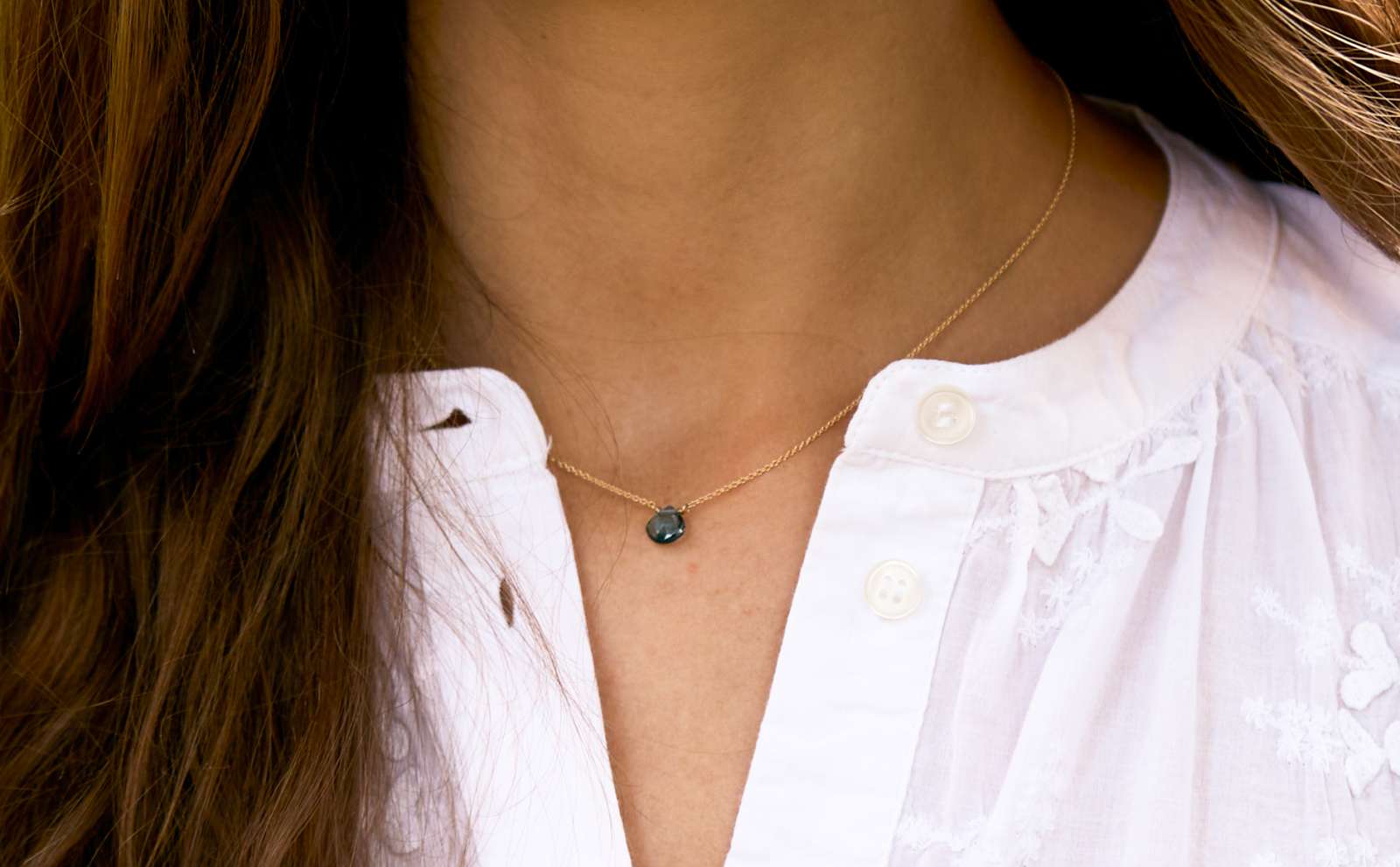 Eva London Topaz Necklace 9kt Yellow Gold