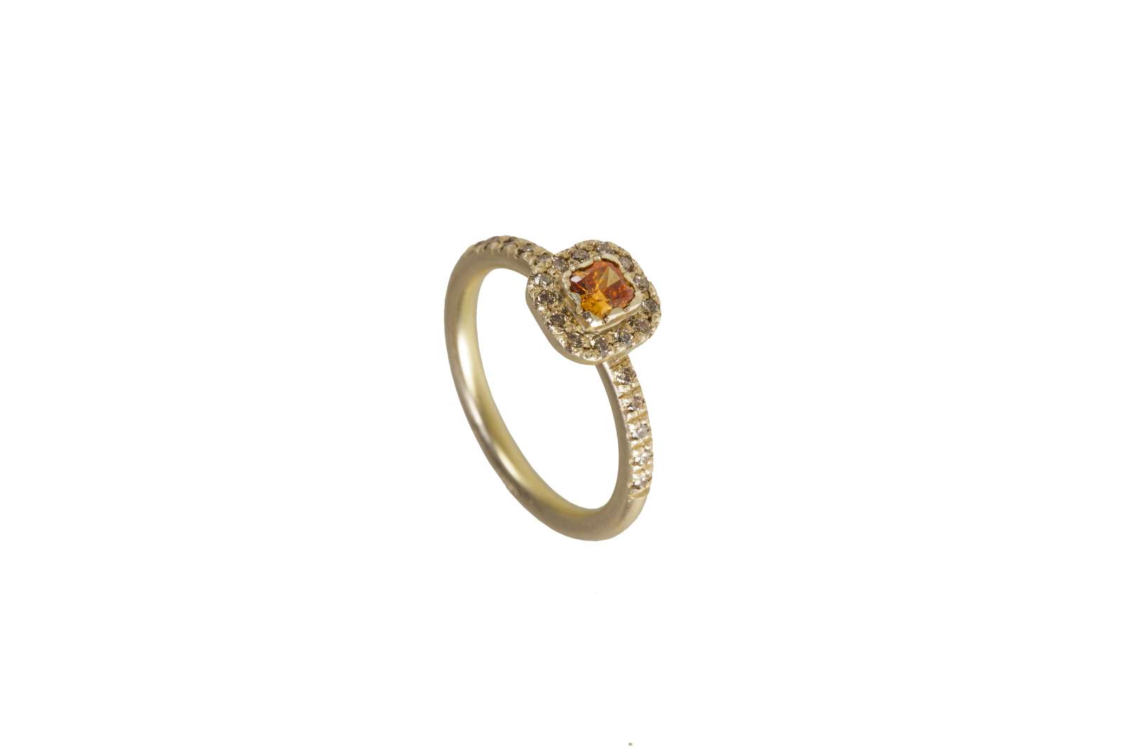 Classico Orange Diamond Ring 18 kt White Gold