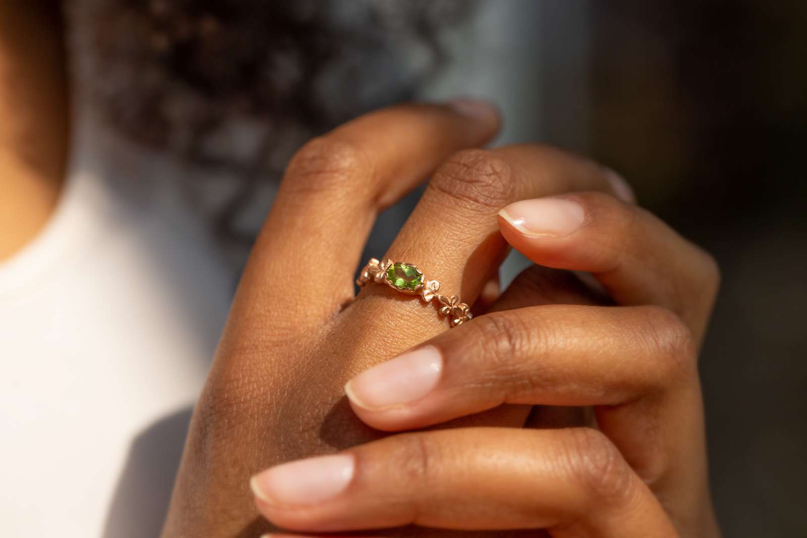 Gemondo Orecchini A Perno In Peridoto E Oro Giallo 9kt - Pietra Zodiacale Di Agosto 0.33 Ct, 4 Artigli - In Scatola Regalo